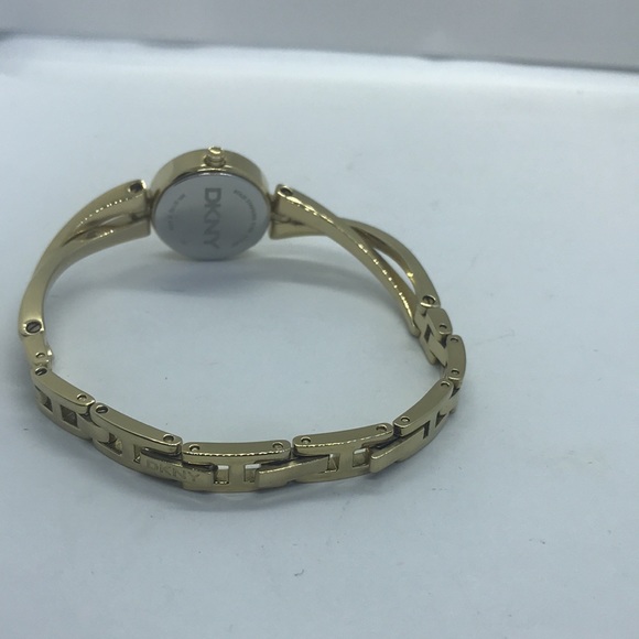 New Elegance DKNY Gold watch with gold bracelet - Picture 10 of 10